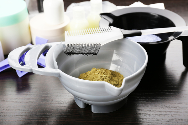 「ヘナ」の髪染めによる特徴や魅力、使用感は？