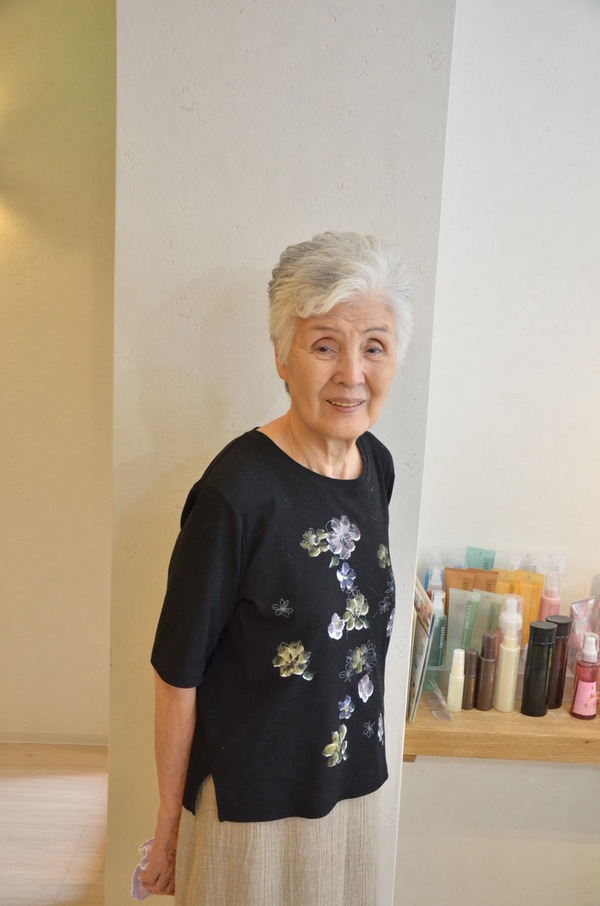 シニア　グレイカラー