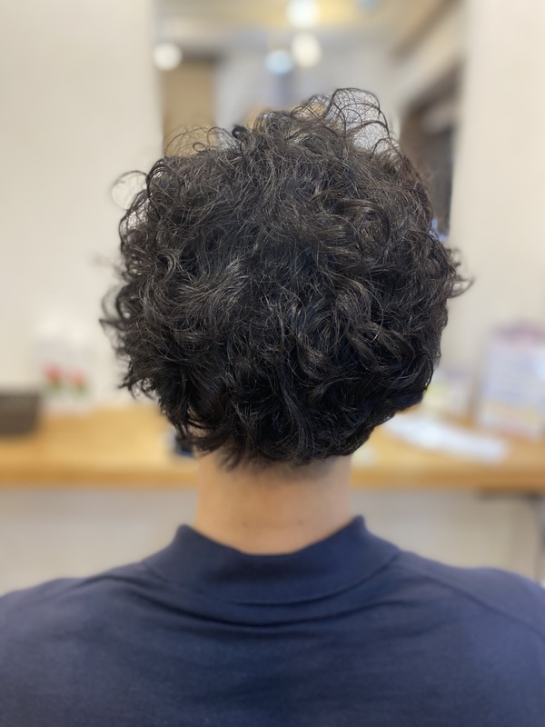 スパイラルパーマ　アップバング