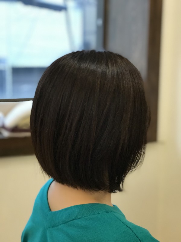 前下がり大人ボブ