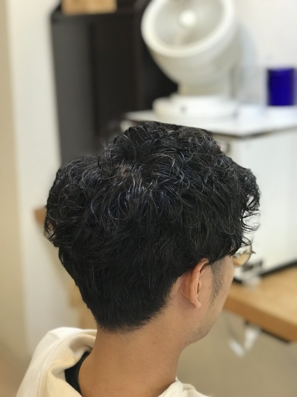 メンズくるくるパ－マ